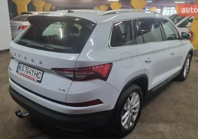 Білий Шкода Kodiaq, об'ємом двигуна 1.98 л та пробігом 209 тис. км за 23800 $, фото 4 на Automoto.ua