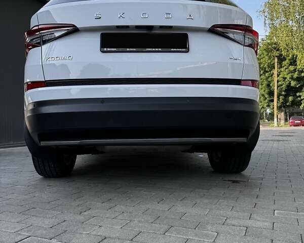 Білий Шкода Kodiaq, об'ємом двигуна 1.98 л та пробігом 52 тис. км за 38500 $, фото 5 на Automoto.ua