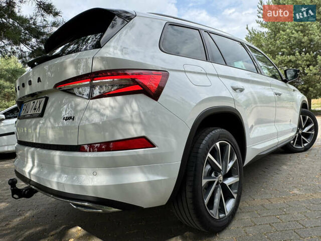 Белый Шкода Kodiaq, объемом двигателя 1.97 л и пробегом 147 тыс. км за 39990 $, фото 16 на Automoto.ua