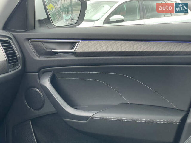 Белый Шкода Kodiaq, объемом двигателя 1.97 л и пробегом 29 тыс. км за 33600 $, фото 23 на Automoto.ua