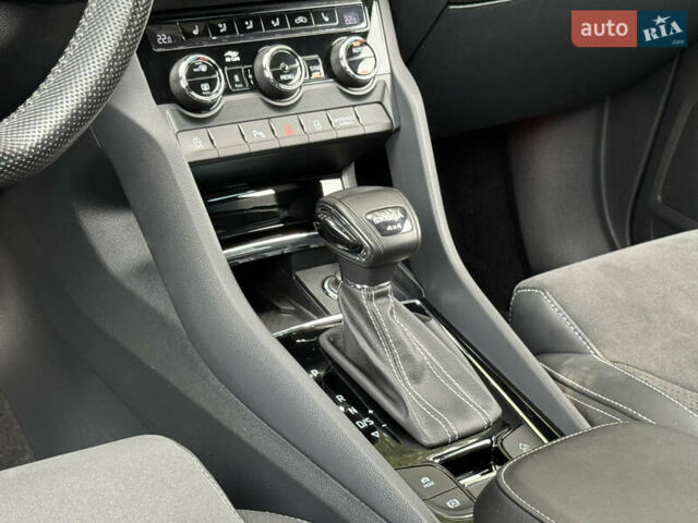 Белый Шкода Kodiaq, объемом двигателя 1.97 л и пробегом 147 тыс. км за 39990 $, фото 23 на Automoto.ua