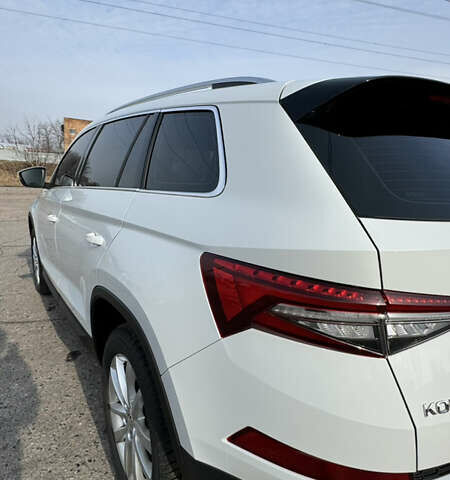 Белый Шкода Kodiaq, объемом двигателя 2 л и пробегом 9 тыс. км за 43900 $, фото 12 на Automoto.ua