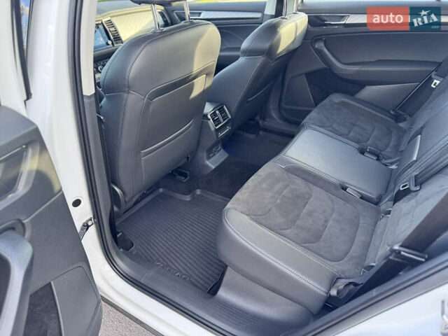Белый Шкода Kodiaq, объемом двигателя 2 л и пробегом 45 тыс. км за 40999 $, фото 27 на Automoto.ua