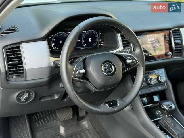 Білий Шкода Kodiaq, об'ємом двигуна 1.97 л та пробігом 44 тис. км за 37999 $, фото 14 на Automoto.ua
