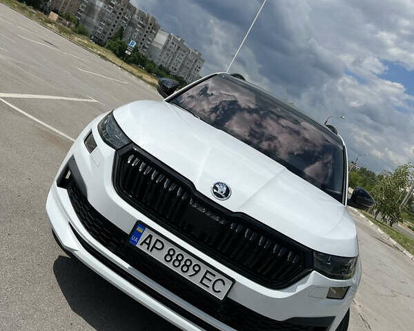 Шкода Kodiaq 2022 в Запорожье на Automoto.ua Белый Шкода Kodiaq, объемом двигателя 2 л и пробегом 65 тыс. км за 42000 $, фото 6 на Automoto.ua