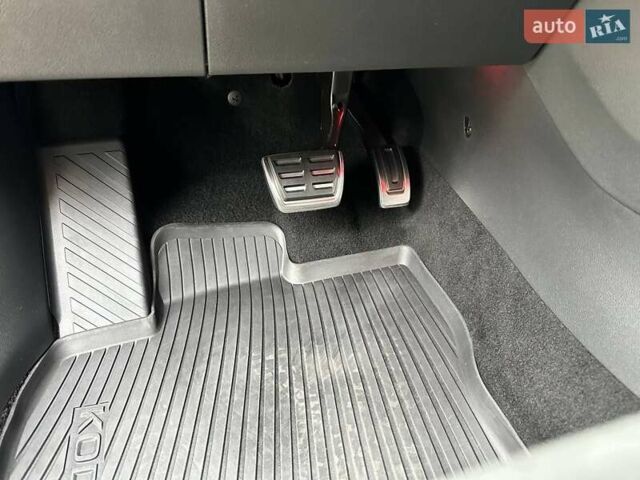 Белый Шкода Kodiaq, объемом двигателя 1.98 л и пробегом 64 тыс. км за 39000 $, фото 13 на Automoto.ua