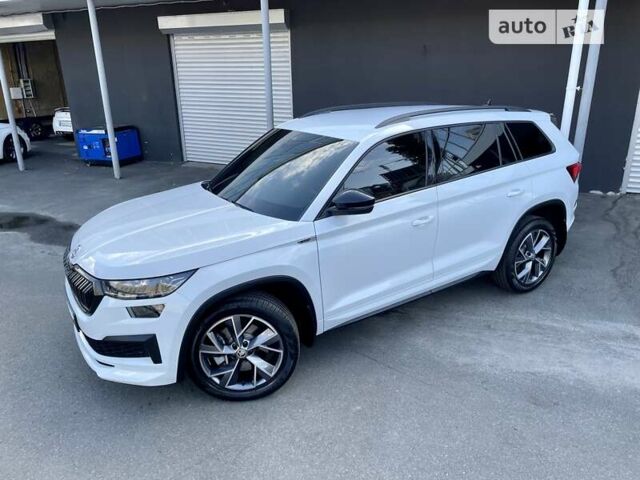 Белый Шкода Kodiaq, объемом двигателя 2 л и пробегом 10 тыс. км за 44500 $, фото 5 на Automoto.ua