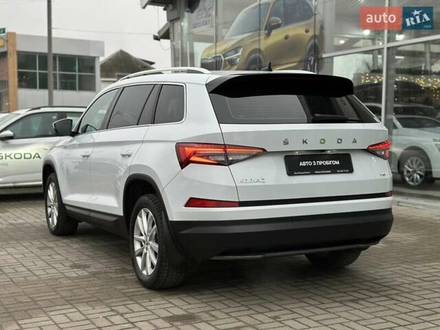 Белый Шкода Kodiaq, объемом двигателя 1.98 л и пробегом 131 тыс. км за 30990 $, фото 3 на Automoto.ua