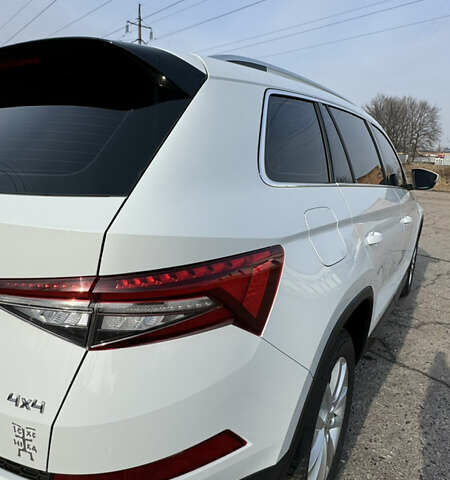 Белый Шкода Kodiaq, объемом двигателя 2 л и пробегом 9 тыс. км за 43900 $, фото 11 на Automoto.ua