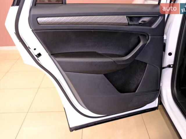 Шкода Kodiaq 2022 у Одесі на Automoto.ua Білий Шкода Kodiaq, об'ємом двигуна 2 л та пробігом 59 тис. км за 29900 $, фото 34 на Automoto.ua