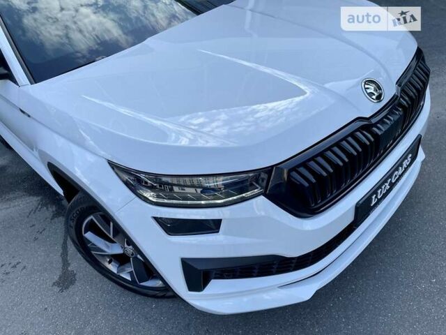 Белый Шкода Kodiaq, объемом двигателя 2 л и пробегом 10 тыс. км за 44500 $, фото 23 на Automoto.ua