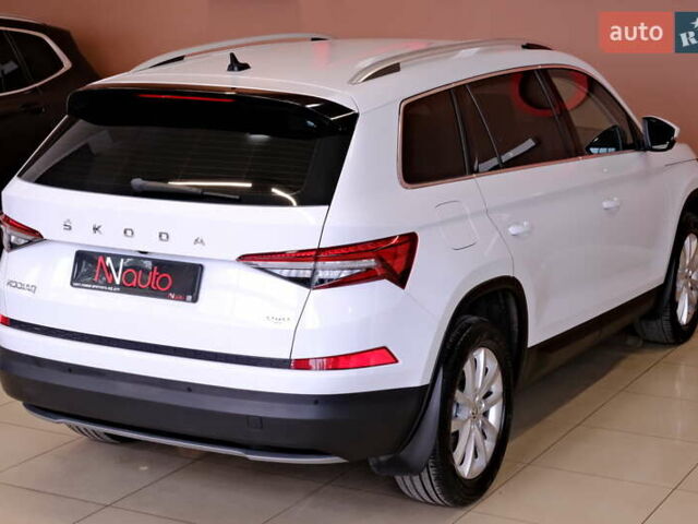 Шкода Kodiaq 2022 у Одесі на Automoto.ua Білий Шкода Kodiaq, об'ємом двигуна 2 л та пробігом 59 тис. км за 29900 $, фото 14 на Automoto.ua