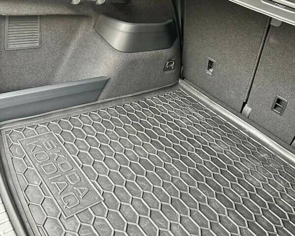 Белый Шкода Kodiaq, объемом двигателя 1.98 л и пробегом 64 тыс. км за 39000 $, фото 28 на Automoto.ua