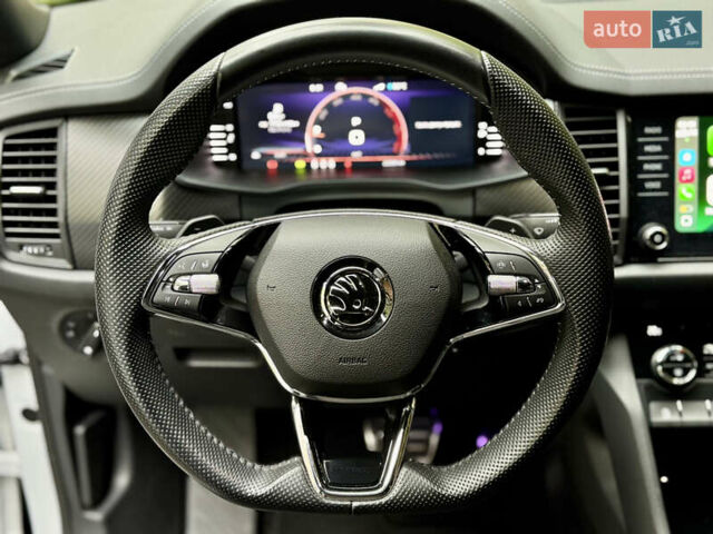 Белый Шкода Kodiaq, объемом двигателя 1.97 л и пробегом 22 тыс. км за 49500 $, фото 24 на Automoto.ua