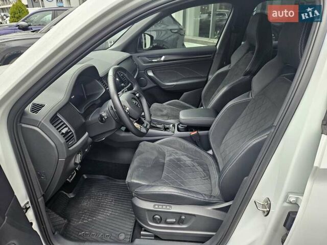 Білий Шкода Kodiaq, об'ємом двигуна 1.97 л та пробігом 25 тис. км за 43890 $, фото 16 на Automoto.ua