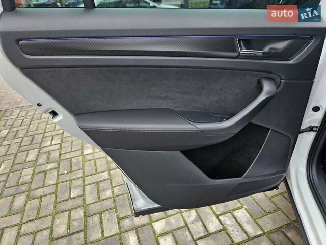 Білий Шкода Kodiaq, об'ємом двигуна 1.97 л та пробігом 25 тис. км за 43890 $, фото 22 на Automoto.ua