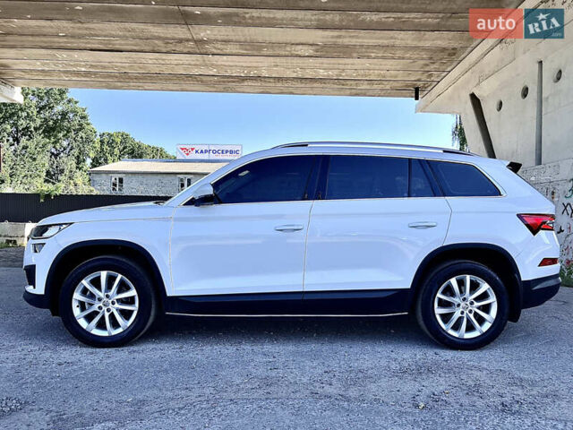 Білий Шкода Kodiaq, об'ємом двигуна 1.97 л та пробігом 79 тис. км за 38700 $, фото 10 на Automoto.ua