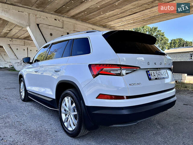 Білий Шкода Kodiaq, об'ємом двигуна 1.97 л та пробігом 79 тис. км за 38700 $, фото 14 на Automoto.ua