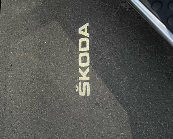 Білий Шкода Kodiaq, об'ємом двигуна 1.97 л та пробігом 79 тис. км за 38700 $, фото 59 на Automoto.ua