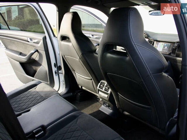 Белый Шкода Kodiaq, объемом двигателя 1.97 л и пробегом 22 тыс. км за 49500 $, фото 8 на Automoto.ua