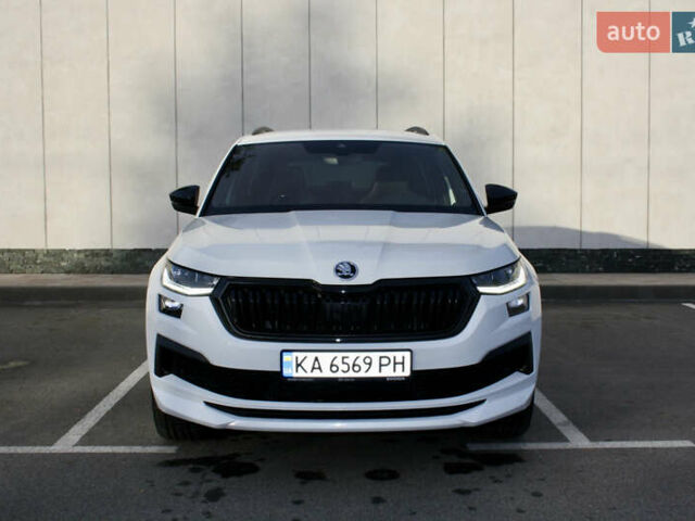 Белый Шкода Kodiaq, объемом двигателя 1.97 л и пробегом 22 тыс. км за 49500 $, фото 14 на Automoto.ua
