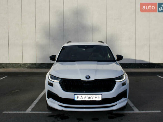 Белый Шкода Kodiaq, объемом двигателя 1.97 л и пробегом 22 тыс. км за 49500 $, фото 19 на Automoto.ua
