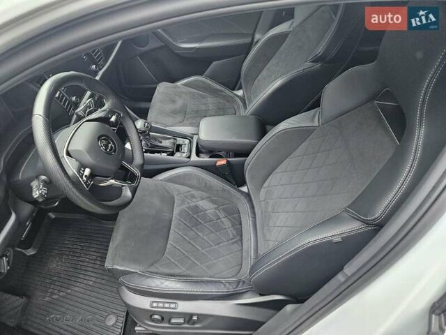 Білий Шкода Kodiaq, об'ємом двигуна 1.97 л та пробігом 25 тис. км за 43890 $, фото 21 на Automoto.ua