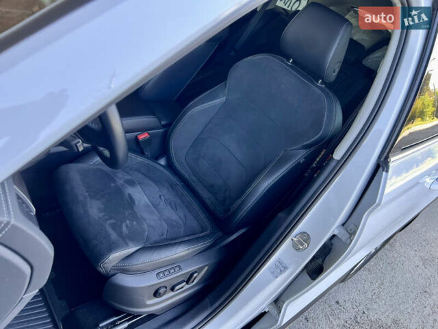 Білий Шкода Kodiaq, об'ємом двигуна 1.97 л та пробігом 79 тис. км за 38700 $, фото 29 на Automoto.ua