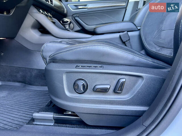 Білий Шкода Kodiaq, об'ємом двигуна 1.97 л та пробігом 79 тис. км за 38700 $, фото 28 на Automoto.ua