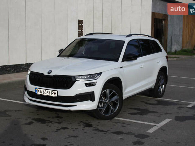Белый Шкода Kodiaq, объемом двигателя 1.97 л и пробегом 24 тыс. км за 45100 $, фото 8 на Automoto.ua