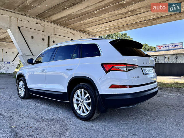 Білий Шкода Kodiaq, об'ємом двигуна 1.97 л та пробігом 79 тис. км за 38700 $, фото 8 на Automoto.ua