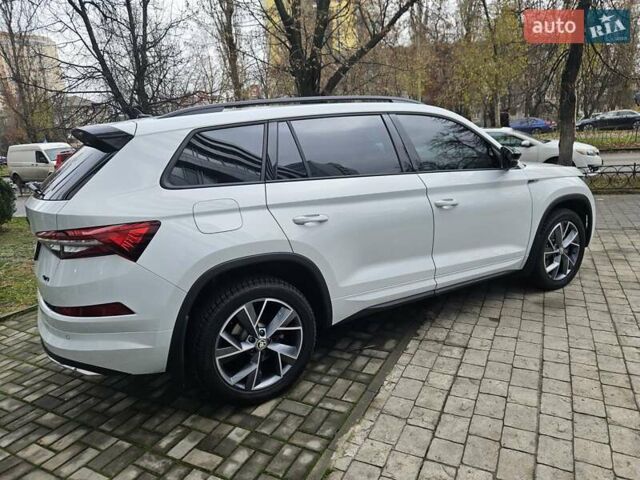 Білий Шкода Kodiaq, об'ємом двигуна 1.97 л та пробігом 25 тис. км за 43890 $, фото 6 на Automoto.ua