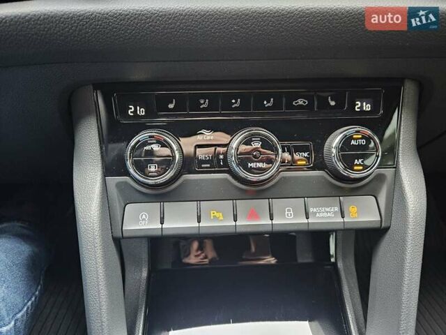 Білий Шкода Kodiaq, об'ємом двигуна 1.97 л та пробігом 25 тис. км за 43890 $, фото 45 на Automoto.ua