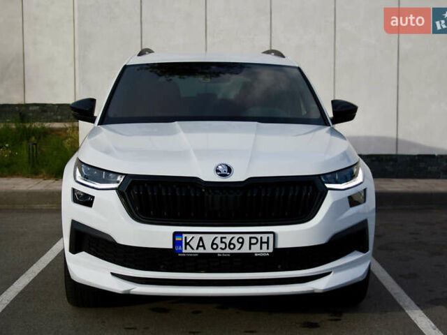 Белый Шкода Kodiaq, объемом двигателя 1.97 л и пробегом 22 тыс. км за 49500 $, фото 1 на Automoto.ua