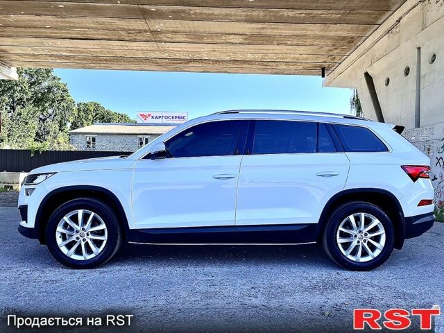Білий Шкода Kodiaq, об'ємом двигуна 2 л та пробігом 80 тис. км за 39300 $, фото 2 на Automoto.ua