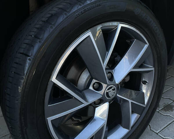 Белый Шкода Kodiaq, объемом двигателя 1.98 л и пробегом 68 тыс. км за 41000 $, фото 29 на Automoto.ua