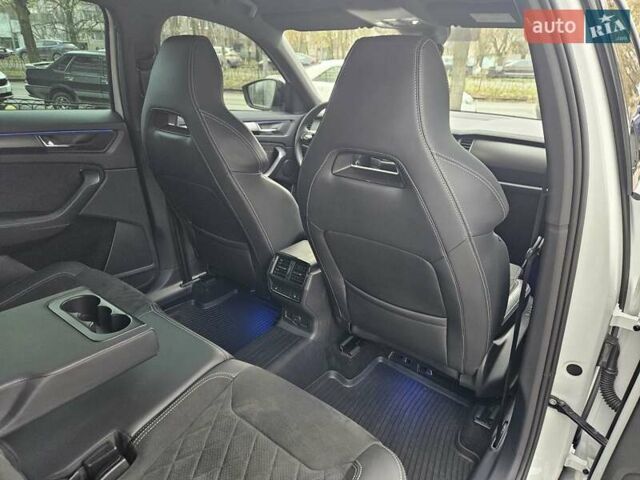 Білий Шкода Kodiaq, об'ємом двигуна 1.97 л та пробігом 25 тис. км за 43890 $, фото 33 на Automoto.ua