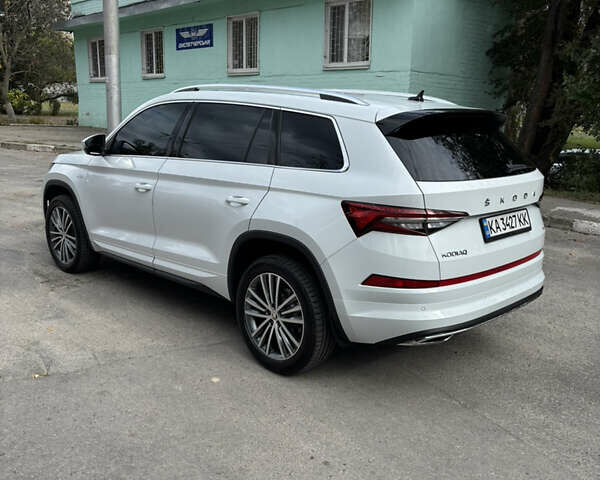 Шкода Kodiaq 2023 в Запорожье на Automoto.ua Белый Шкода Kodiaq, объемом двигателя 1.97 л и пробегом 47 тыс. км за 42900 $, фото 3 на Automoto.ua