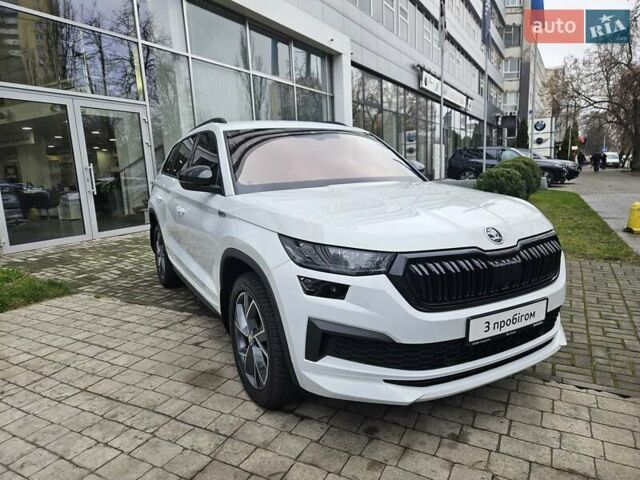 Білий Шкода Kodiaq, об'ємом двигуна 1.97 л та пробігом 25 тис. км за 43890 $, фото 3 на Automoto.ua