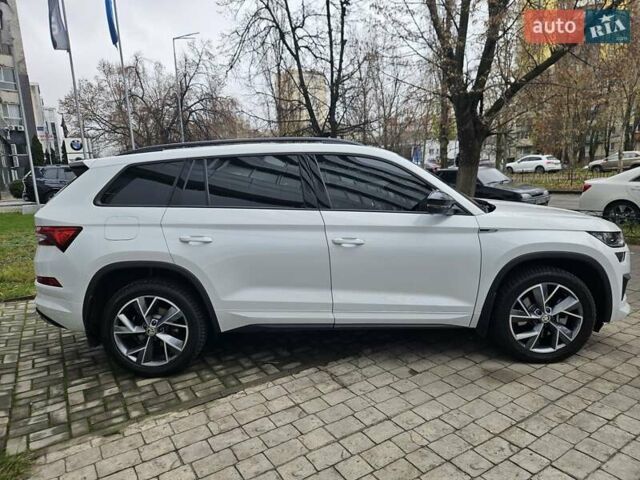 Білий Шкода Kodiaq, об'ємом двигуна 1.97 л та пробігом 25 тис. км за 43890 $, фото 5 на Automoto.ua