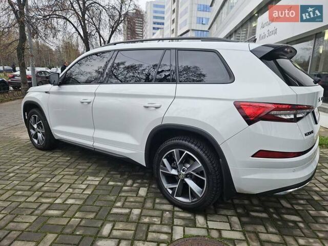 Білий Шкода Kodiaq, об'ємом двигуна 1.97 л та пробігом 25 тис. км за 43890 $, фото 11 на Automoto.ua