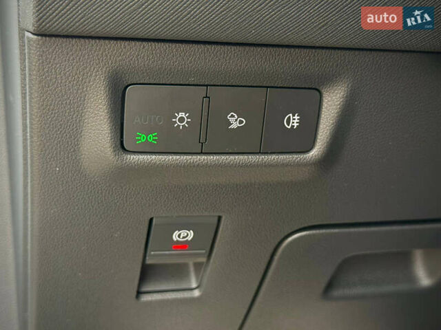 Белый Шкода Kodiaq, объемом двигателя 1.97 л и пробегом 22 тыс. км за 44500 $, фото 86 на Automoto.ua