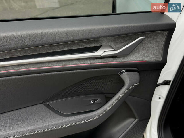 Белый Шкода Kodiaq, объемом двигателя 1.97 л и пробегом 22 тыс. км за 44500 $, фото 58 на Automoto.ua