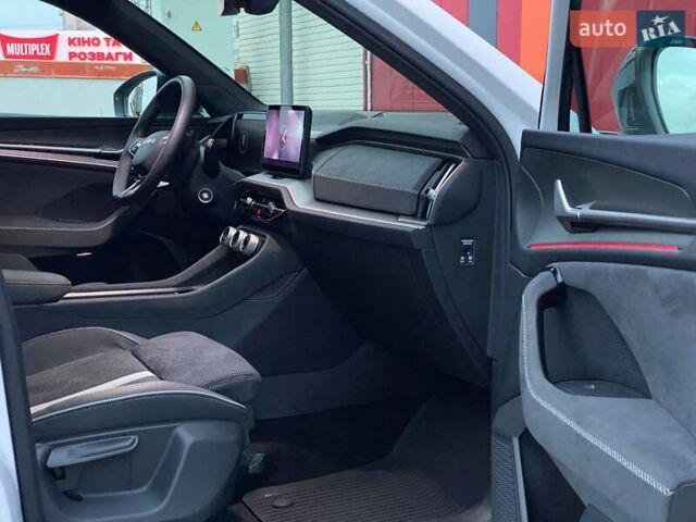 Белый Шкода Kodiaq, объемом двигателя 1.98 л и пробегом 7 тыс. км за 47999 $, фото 48 на Automoto.ua