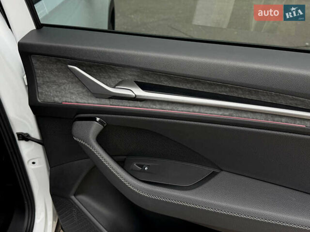 Белый Шкода Kodiaq, объемом двигателя 1.97 л и пробегом 22 тыс. км за 44500 $, фото 62 на Automoto.ua