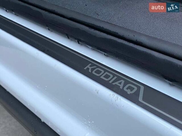 Белый Шкода Kodiaq, объемом двигателя 1.98 л и пробегом 7 тыс. км за 47999 $, фото 76 на Automoto.ua