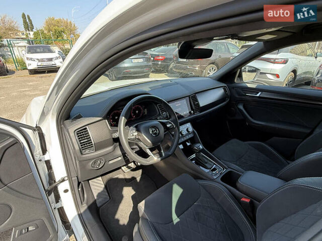 Білий Шкода Kodiaq, об'ємом двигуна 1.98 л та пробігом 13 тис. км за 40500 $, фото 15 на Automoto.ua