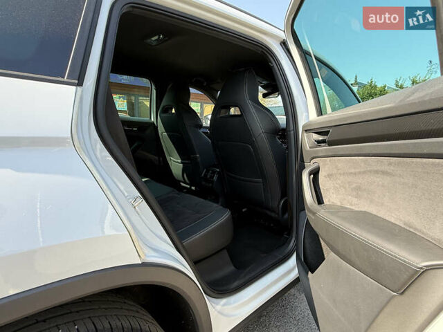 Білий Шкода Kodiaq, об'ємом двигуна 1.98 л та пробігом 13 тис. км за 40500 $, фото 30 на Automoto.ua