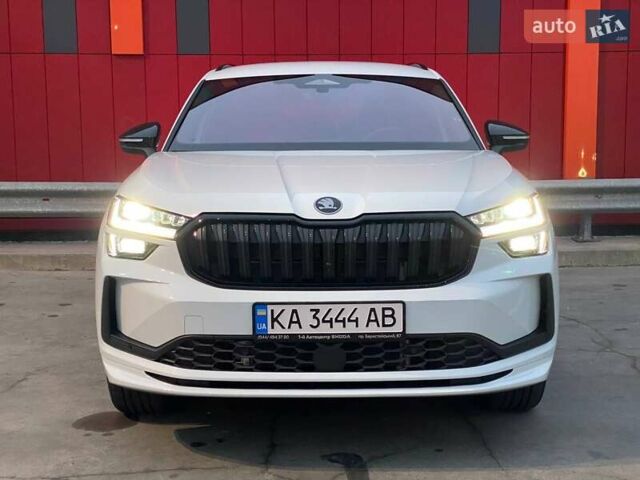 Белый Шкода Kodiaq, объемом двигателя 1.98 л и пробегом 7 тыс. км за 47999 $, фото 1 на Automoto.ua