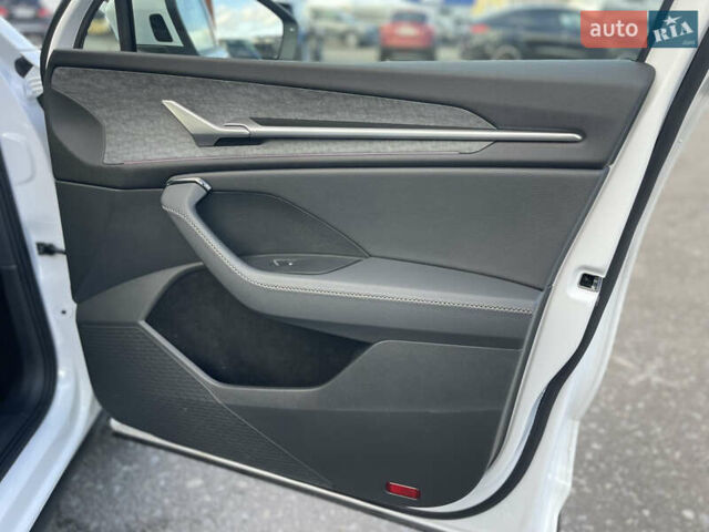 Білий Шкода Kodiaq, об'ємом двигуна 1.97 л та пробігом 20 тис. км за 44900 $, фото 53 на Automoto.ua